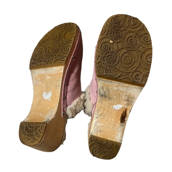 Ugg Kalie pink suede Sherpa lined studded wooden clogs - Picture 7 of 8